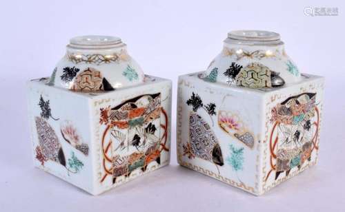 A PAIR OF EARLY 20TH CENTURY JAPANESE MEIJI PERIOD KUTANI TE...