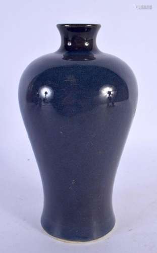 A CHINESE JUNYAO TYPE GLAZED MEIPING VASE. 18 cm x 8 cm.