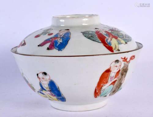 AN EARLY 20TH CENTURY CHINESE FAMILLE ROSE PORCELAIN BOWL AN...