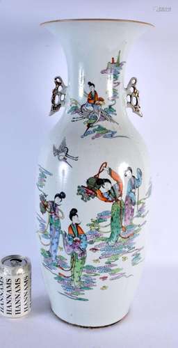 A LARGE CHINESE REPUBLICAN PERIOD FAMILLE ROSE TWIN HANDLED ...