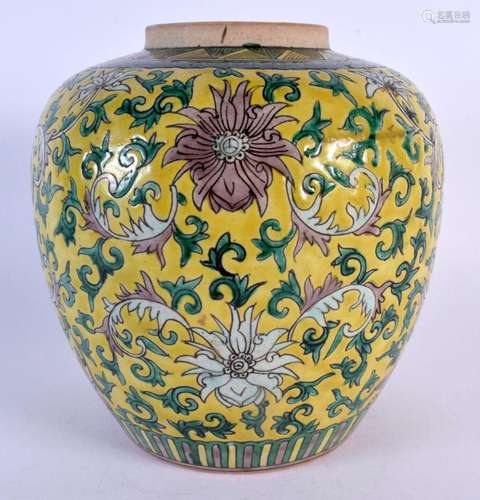 A 19TH CENTURY CHINESE FAMILLE VERTE PORCELAIN GINGER JAR Ka...