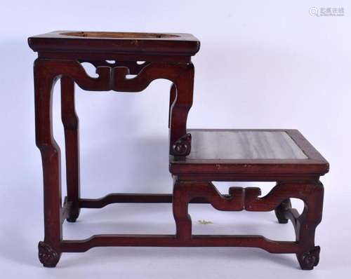 A 19TH CENTURY CHINESE HARDWOOD MABLE INSET STAND Qing. 32 c...