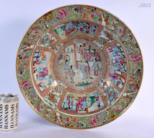 A LARGE 19TH CENTURY CHINESE CANTON FAMILLE ROSE PORCELAIN B...