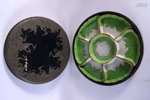 AN EARLY 20TH CENTURY JAPANESE MEIJI PERIOD BLACK LACQUERED ...