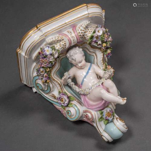 Artes Decorativas
Mensule en porcelaine décorée d'un en