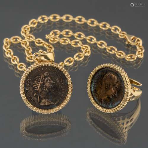 Joyas
Chaîne avec pendentif et anneau en argent plaqué