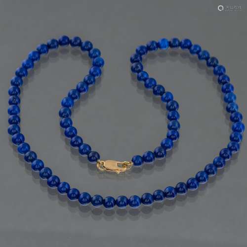 Joyas
Collier de perles en lapis-lazuli avec fermoir en