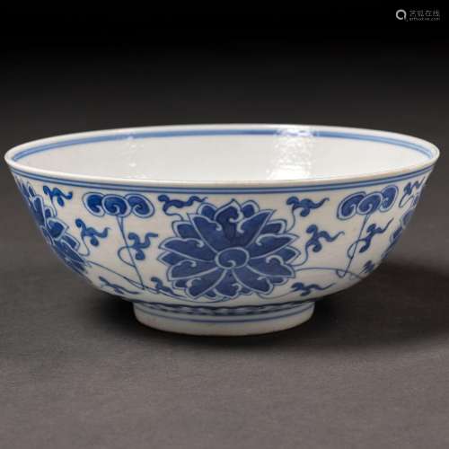 Arte Oriental
Coupe en porcelaine d'os blanche et bleue
