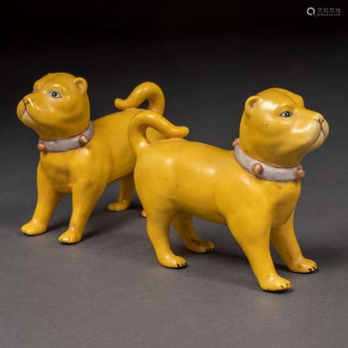 Arte Oriental
Paire de chiens en jaune Porcelaine chino