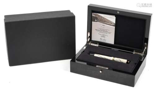 Parker Duofold Staff limited edition marbleised fountain pen...