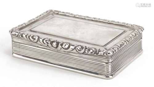 Edward Smith, Victorian silver snuff box with hinged lid and...