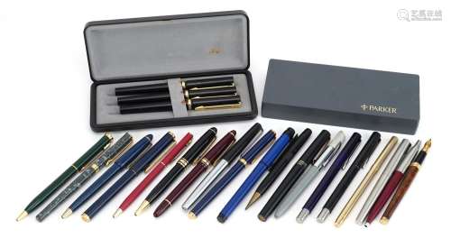 Vintage and later pens and pencils including Parker : For fu...