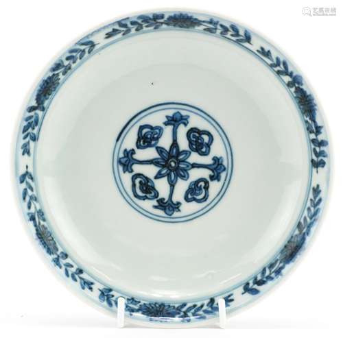 Chinese blue and white porcelain dish hand painted with flow...