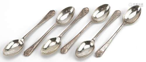 Walker & Hall, set of six George V silver teaspoons with...