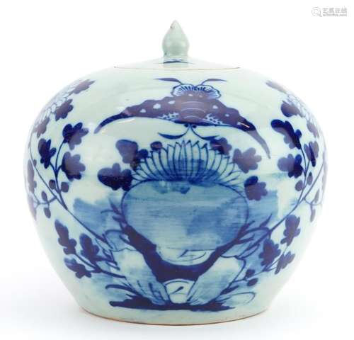 Chinese blue and white porcelain ginger jar and cover hand p...