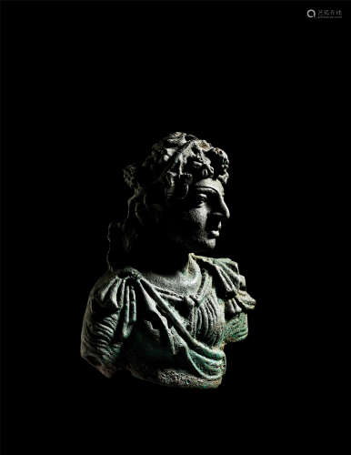 明   希腊铜塑女神半身像