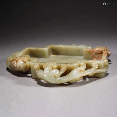 A CARVED JADE CHILONG BRUSH WASHER
