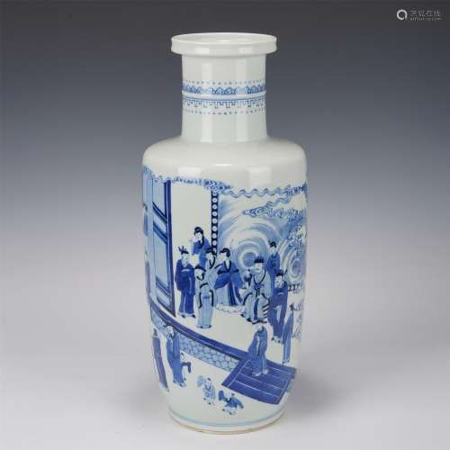 A BLUE AND WHITE PORCELAIN VASE,QING