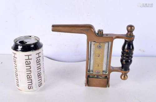 An antique humidity tester or hygrometer. 18 cm x 16 cm.