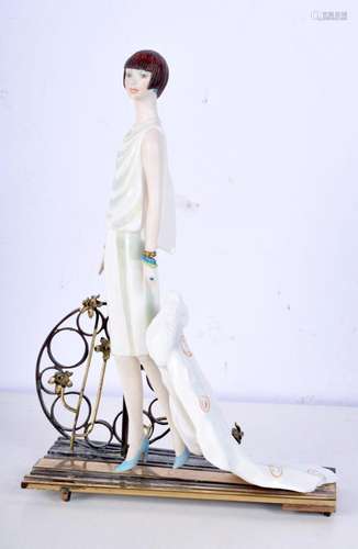 A porcelain Albany Art Deco figurine "Ritz" 21 cm.