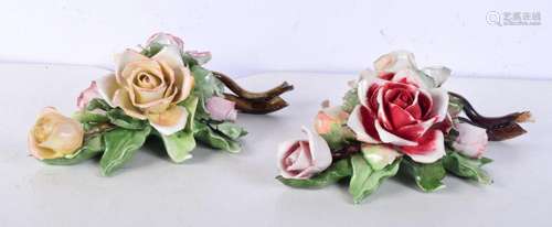 A pair porcelain Capo Di Monte rose wall hangings (2)