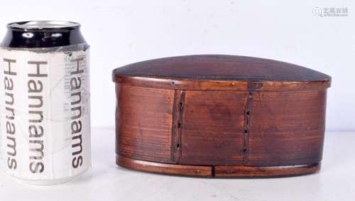 An Indonesian bamboo oval box 9 x 16 cm.