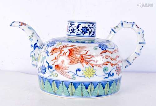 A 20th century Chinese Doucai porcelain teapot bearing Yongz...