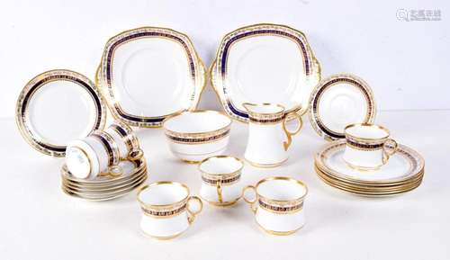 A Royal Albert Tea service (23)