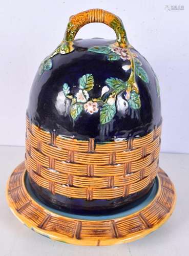 A large Majolica cheese dish 33cm.