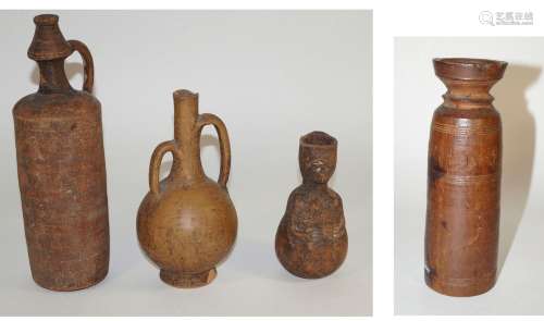 Vier Keramik Gefäße und Holzflasche