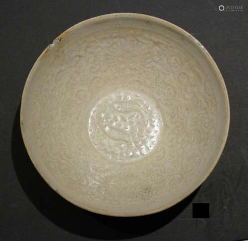 China, Seltene Kumme (D. 16,7 cm), 13.-14. Jh.