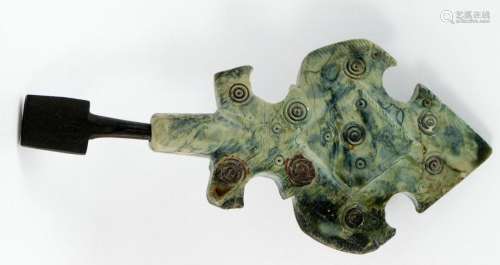China, Jade, flacher Flacon für Schminke (H. 8 cm)