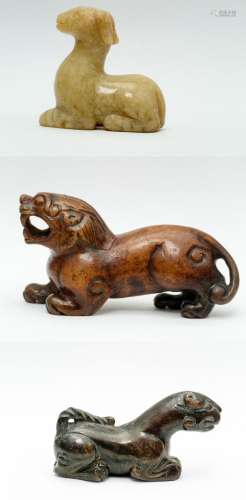 China, Drei Jade Figuren in antikem Stil, Tiere, 20. Jh.