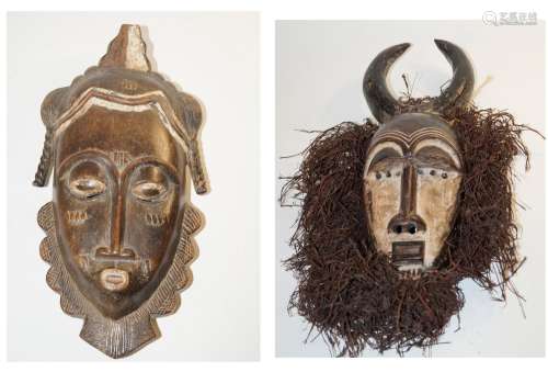 Afrika, Zwei Masken, in Nigeria Yoruba-Stil