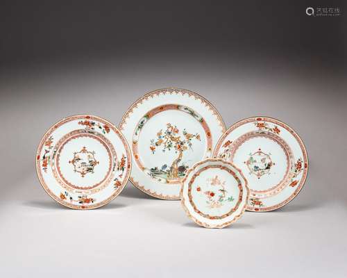 A group of four Chinese export gilt-decorated famille-verte ...