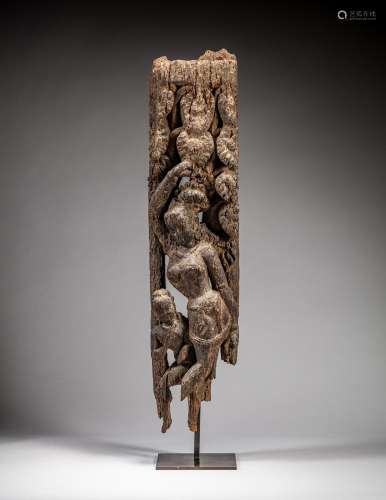 A wood strut depicting two deities, Nepal, 7th - 10th centur...
