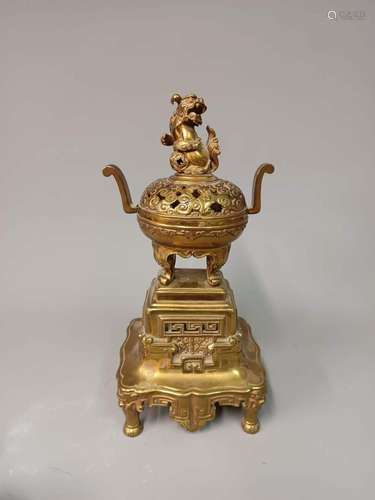 CHINE - XIXe siècle<br />
Elément de garniture imitant un BR...