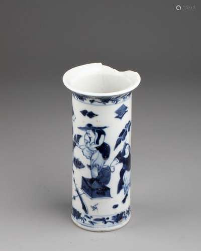 CHINE - XIXe siècle<br />
Petit VASE tubulaire à col légèrem...