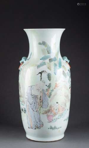 CHINE - Période République (1912-1949)<br />
VASE à décor d'...