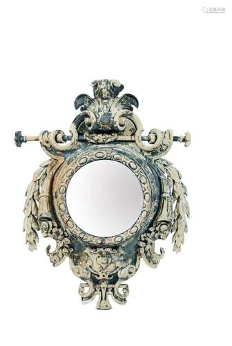 157 Important miroir en bois sculpté et laqué à décor de cor...