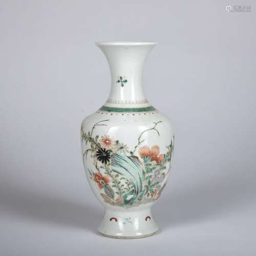 A Wu cai 'floral' vase