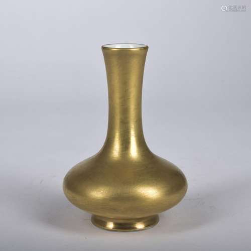 A gold ground vase