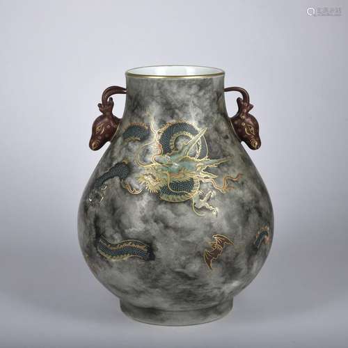 A Grisaille-painted 'dragon' jar