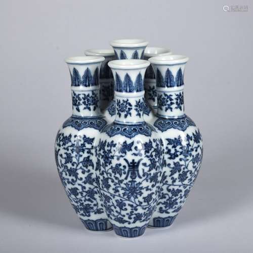 A blue and white 'floral' vase