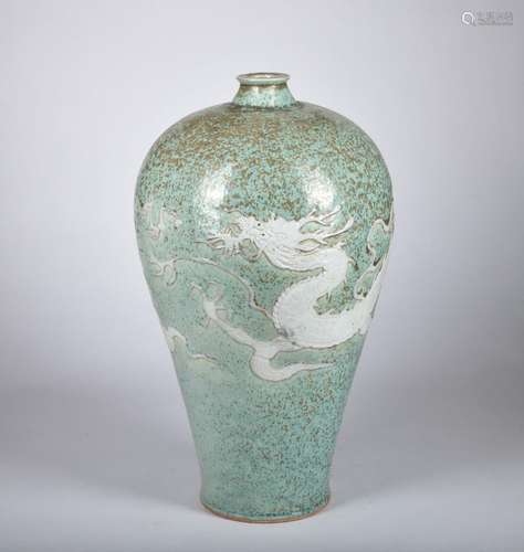 A green glazed 'dragon' Meiping