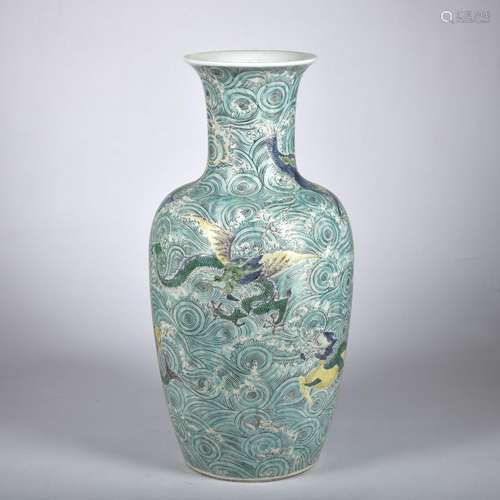 A Wu cai 'dragon' vase