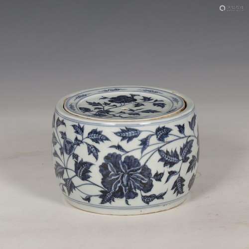 Cricket Jar with Blue and White Peony Pattern