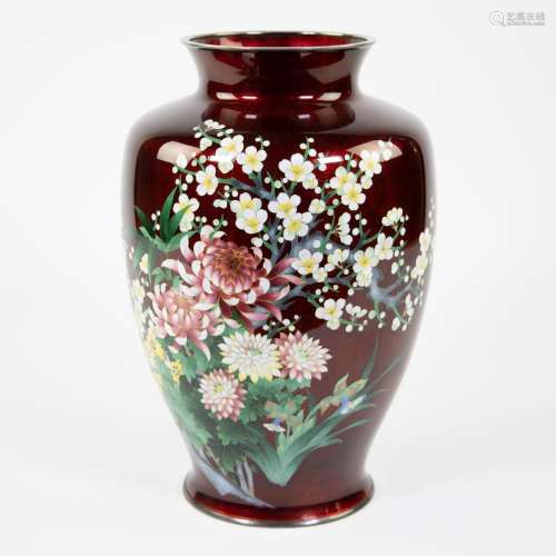 Japanese akasuke vase pigeon-blood red enamel with decor flo...