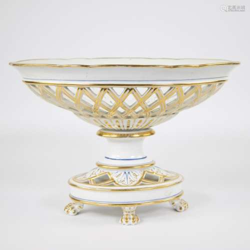 Beautiful open-worked and partly gilded coupe or fruit bowl,...