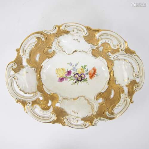 Oval porcelain MEISSEN dish with high relief "rocailles...